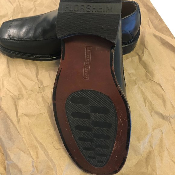 FLORSHEIM LEATHER DRESS SHOES - Picture 5 of 9